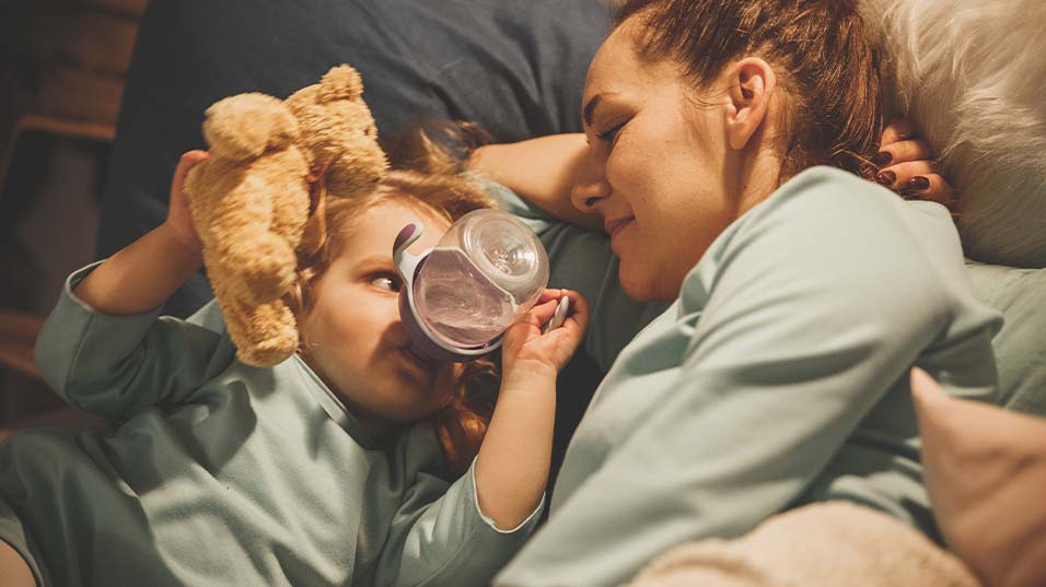 When Can My Baby Drink Water and How To Offer It?