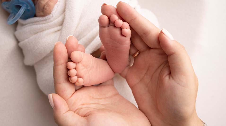 8 Little Ways to Bond with Your Newborn Baby – Babycozy